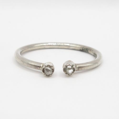Pinch Set Rose Cut Diamond Silver Toi Et Mois Ring