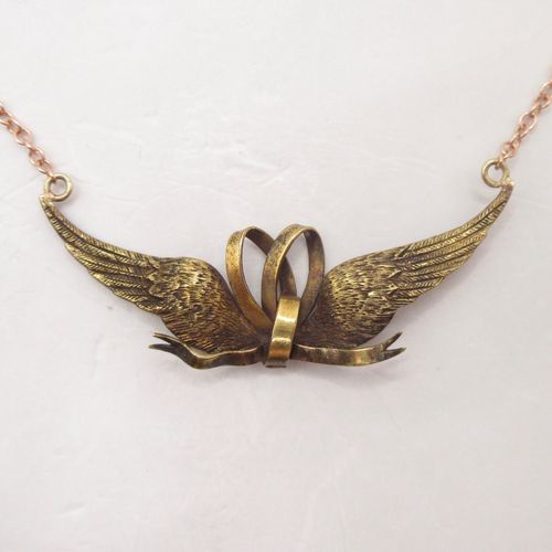 Double Wing Bow Necklace
